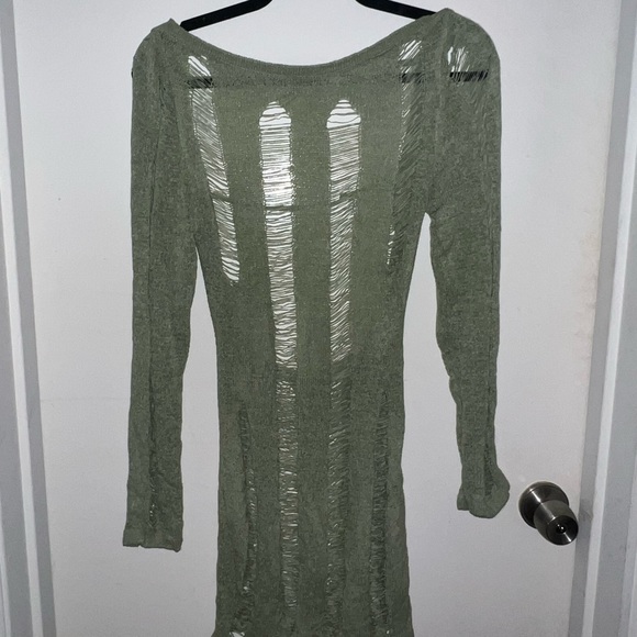 FOUR mini dresses of all different styles and brands. - Picture 8 of 16